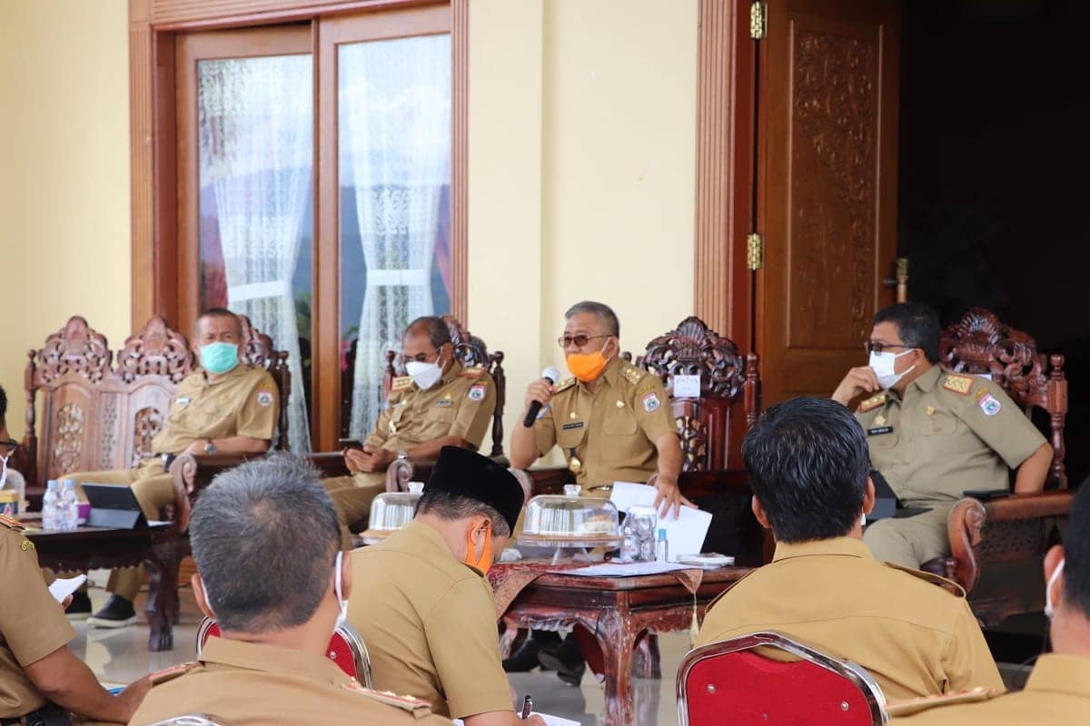 Foto: Gubernur Sulbar Gelar Rapat Perdana dengan Seluruh Pimpinan OPD Pasca-Gempa Bumi